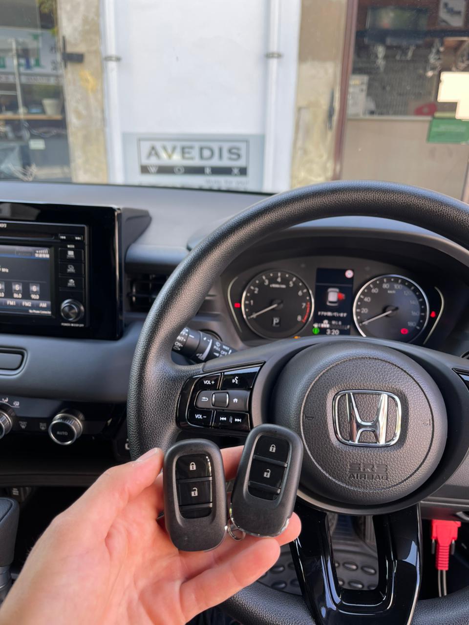 Avedis Yenikomshian shop