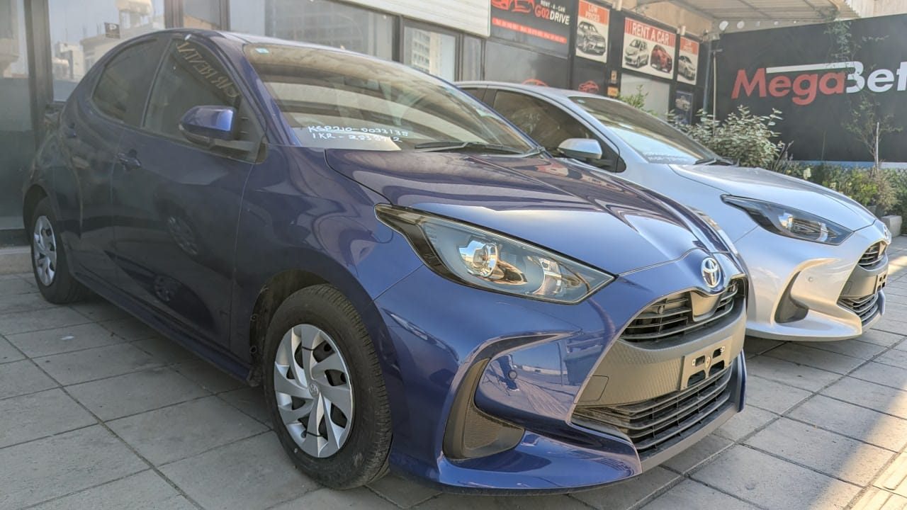 Toyota Aqua rental car