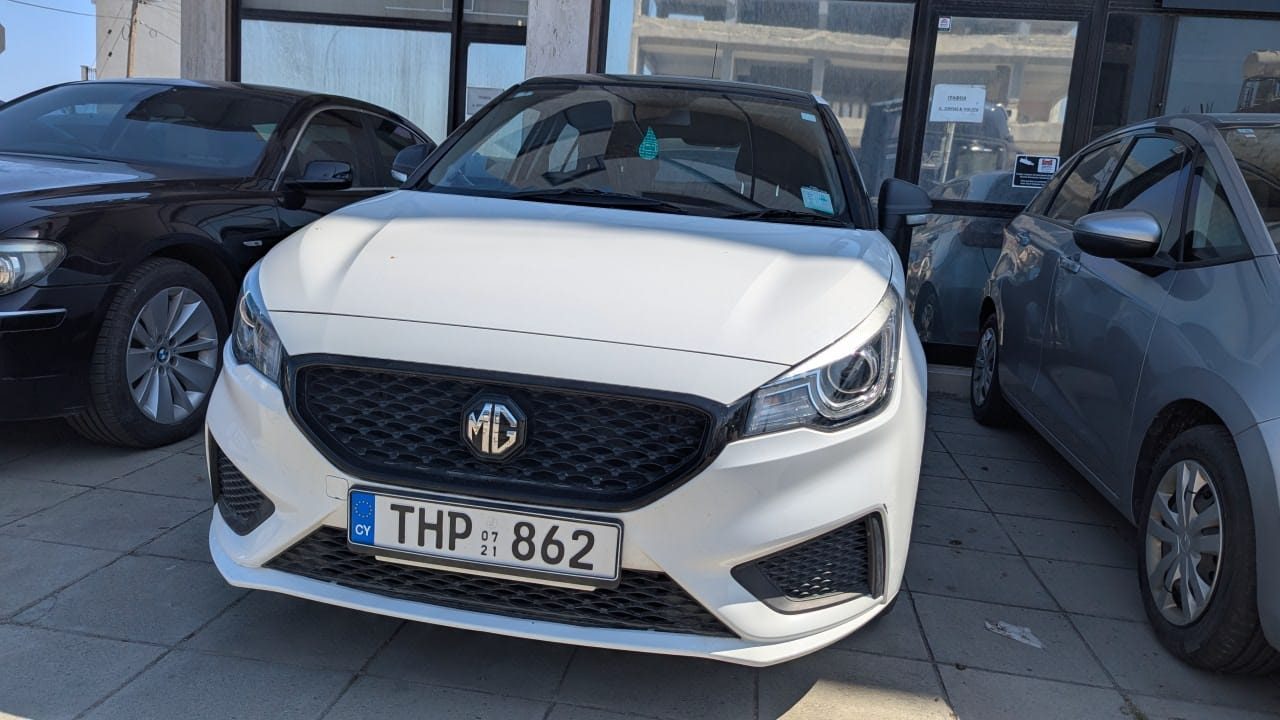 MG MG-3 rental car