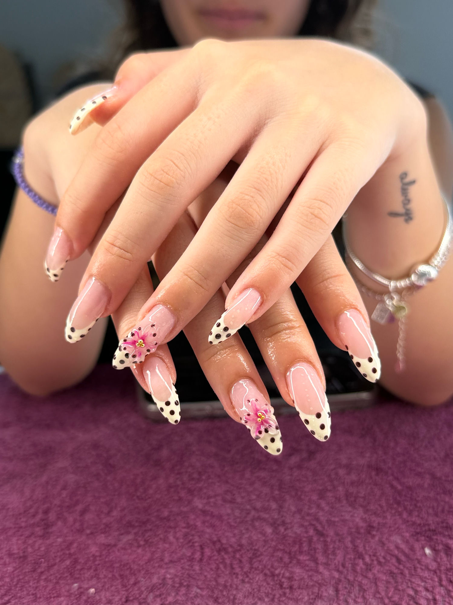 Nails by Gina Georgiou site preview