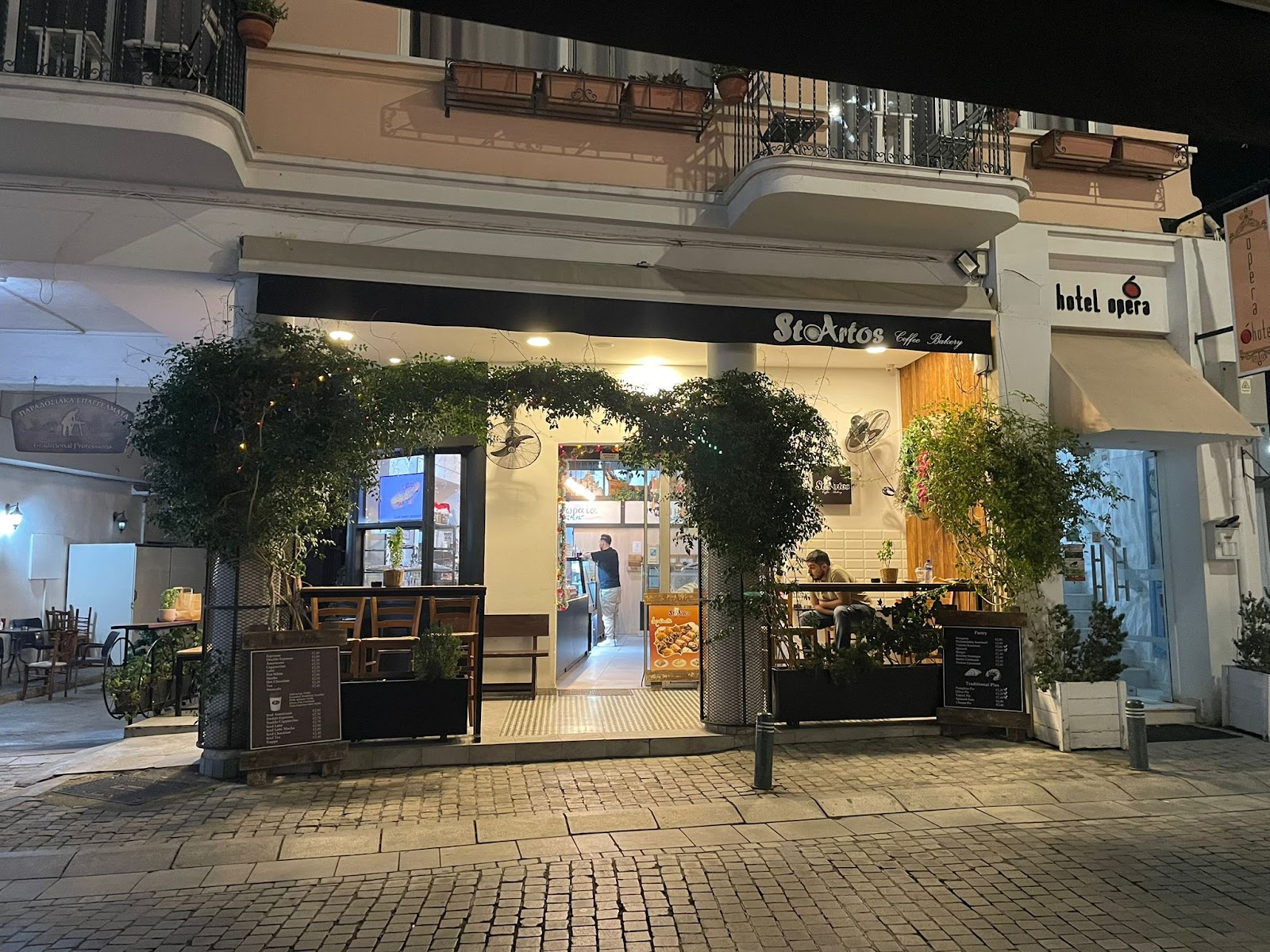 StoArtos Coffee Bakery hero
