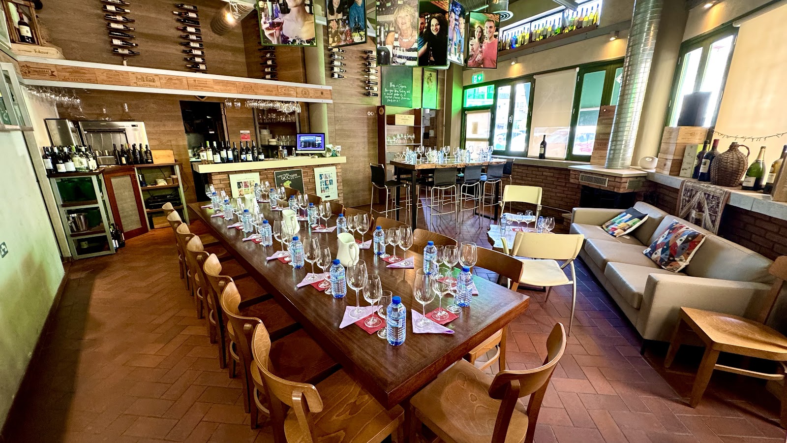 The Oak Tree wine cellar & Tasting Room shop
