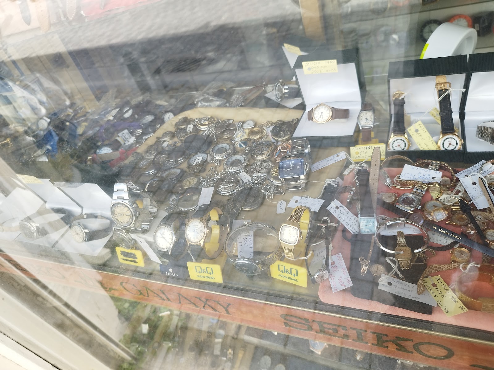 Watch Sales & Repairs shop